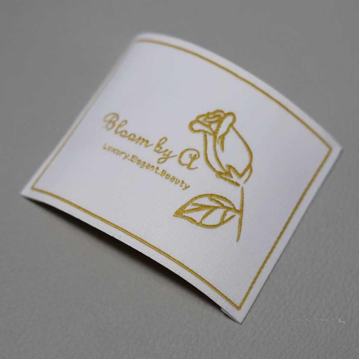 Woven hem label tags for clothing - YL-WL0004