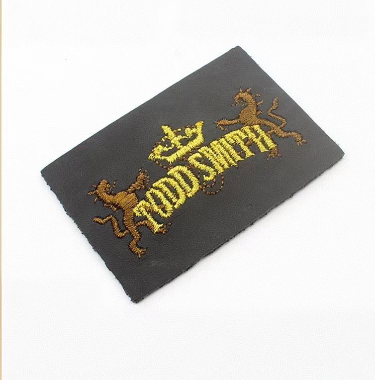 Custom Embossed Real Leather Badge --LPAT0017