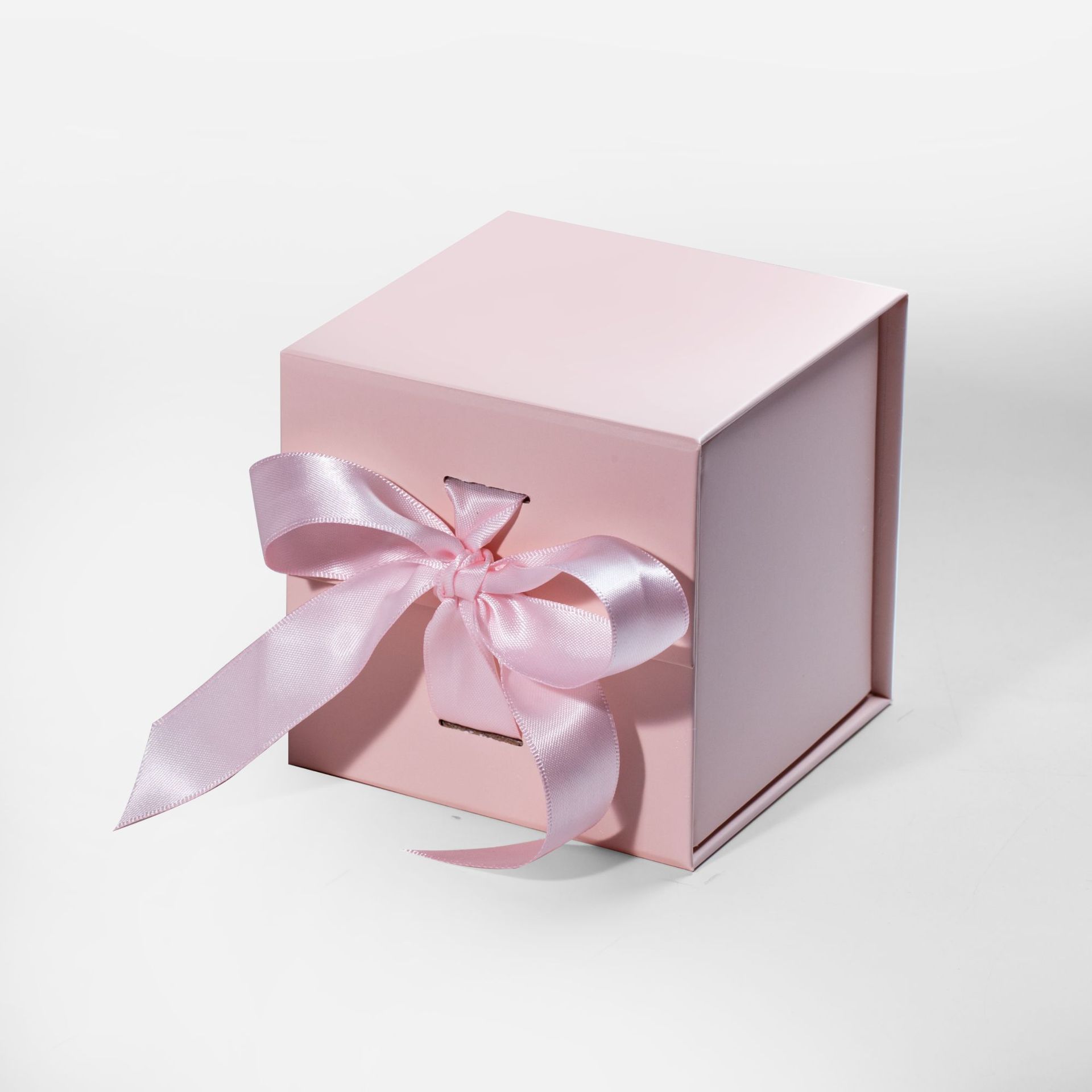 Custom Logo Printing Deboss A6 Cube Magnetic Closure Food Gift Hamper Gift Boxes-YL-Box0012