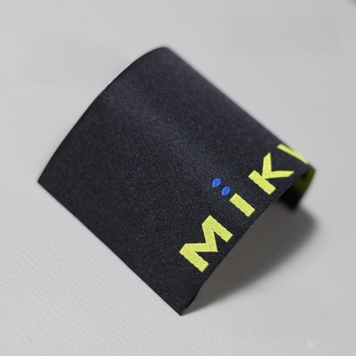 Custom woven hem label tags - YL-WL0005
