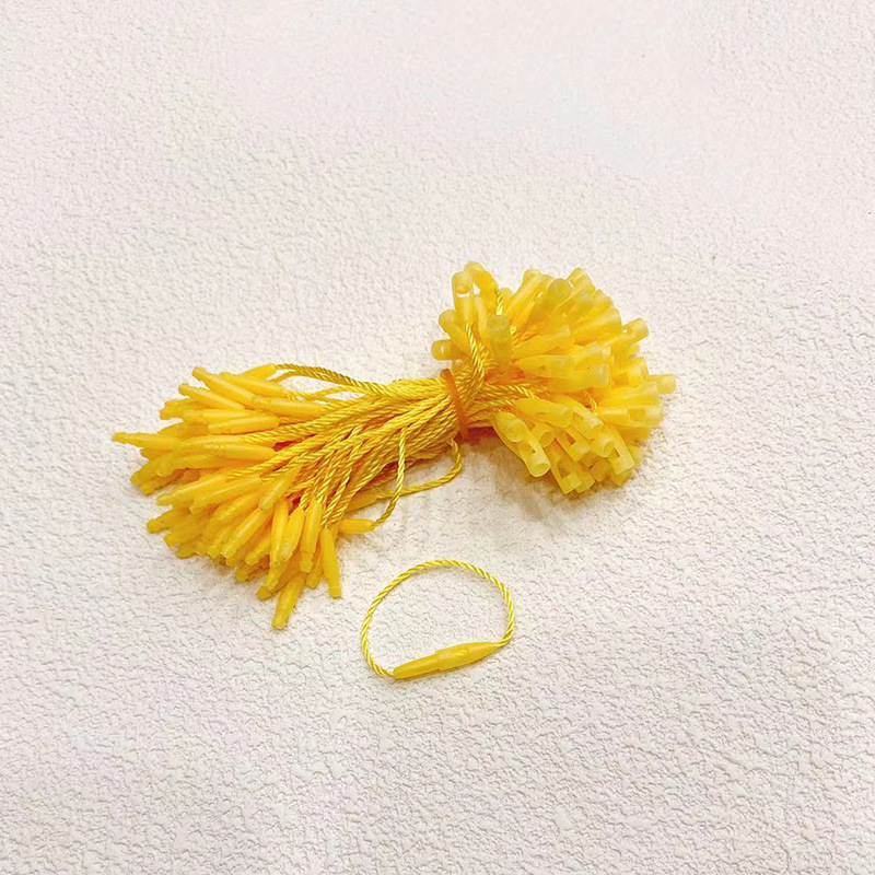  Granular Plastic Swing Clothing Hanging Labels- YL-HT0002
