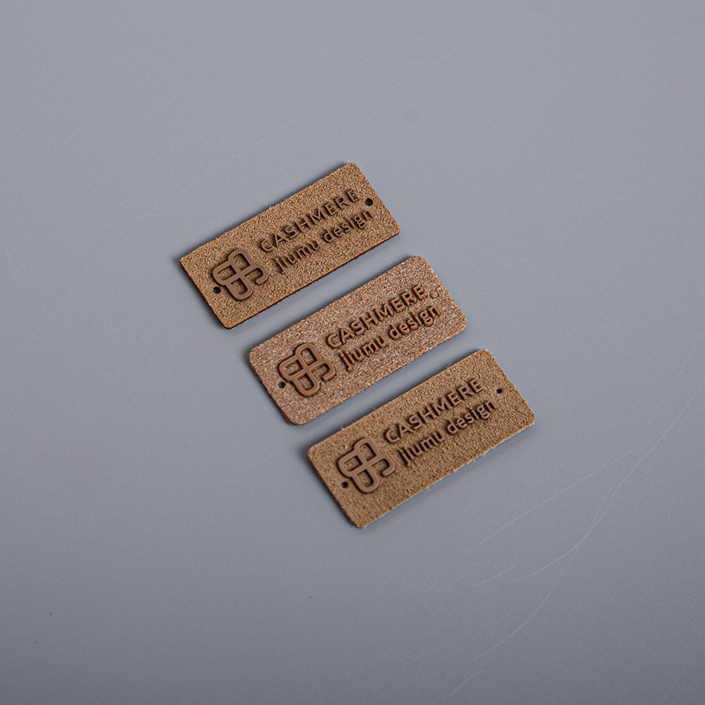 Garment Accessories Embossed Custom Logo Clothes -LPAT0033