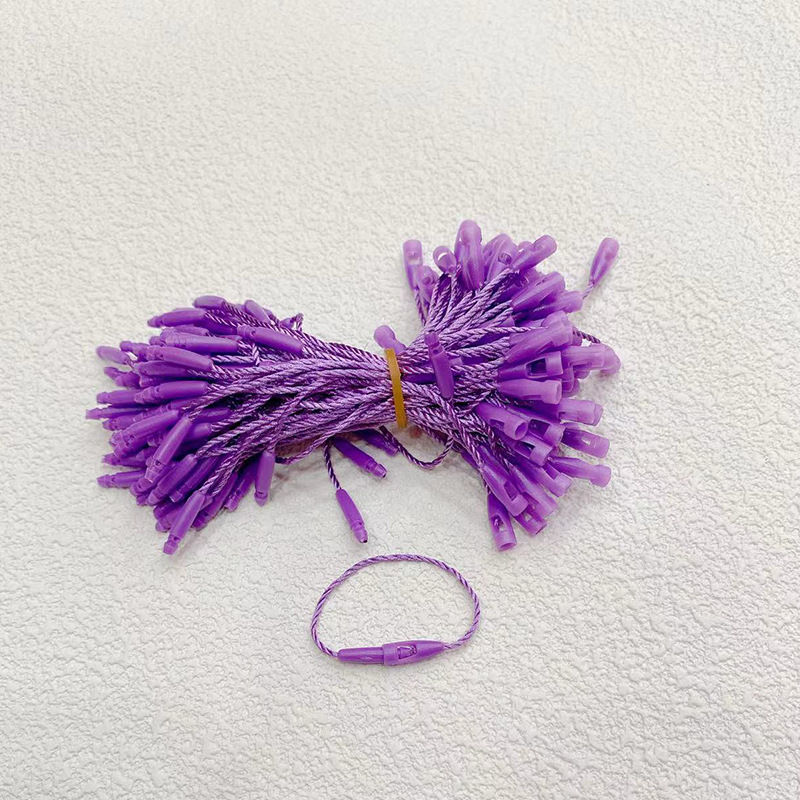  Granular Plastic Swing Clothing Hanging Labels- YL-HT0002