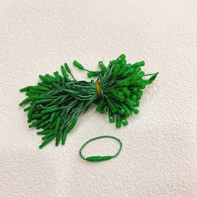  Granular Plastic Swing Clothing Hanging Labels- YL-HT0002