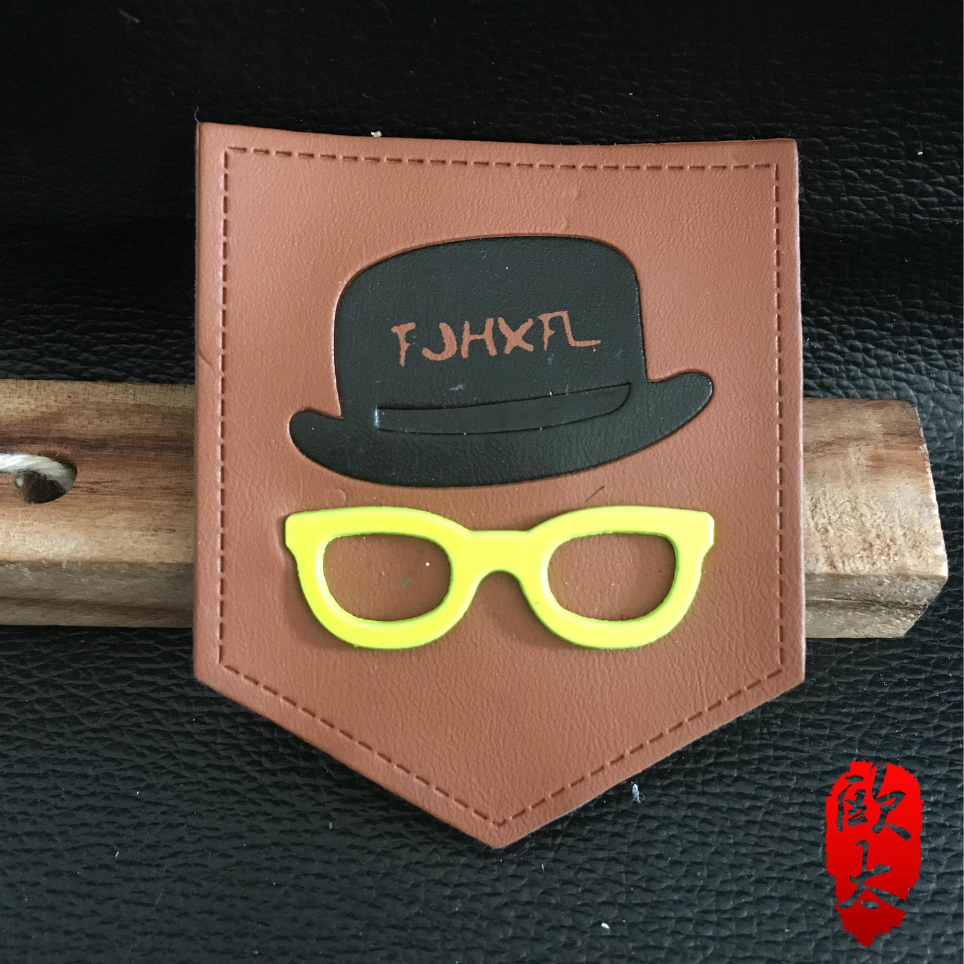 Garment Leather Labels 3D Embossed Brand Name Logo --LPAT0020
